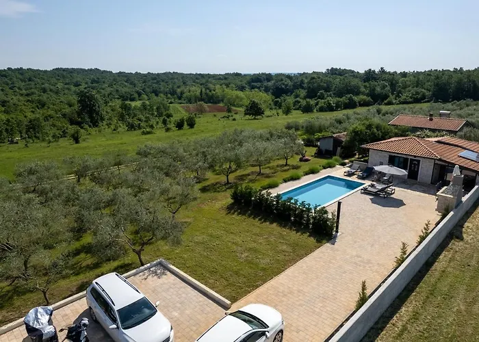 Casa Claudia Βίλα *