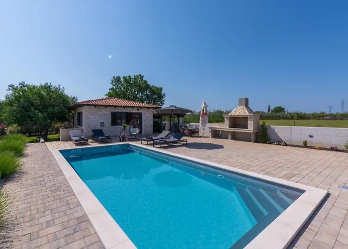 Casa Claudia Villa *
